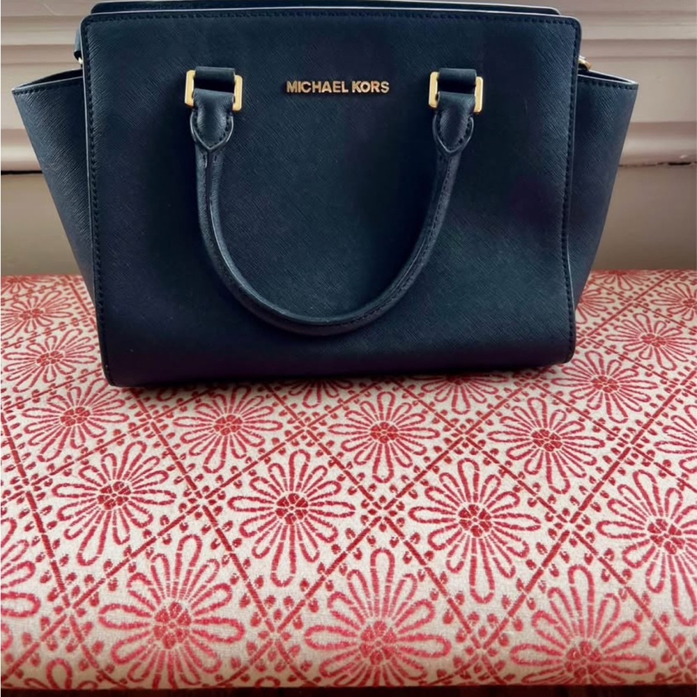Michael Kors Selma Saffiano Leather Medium Top Zip Satchel Bag (Black)